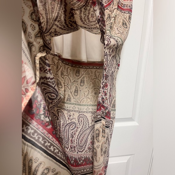 Beautiful maxi skirt NWOT - Picture 2 of 3